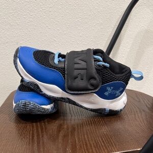 Under Armour Kids Blue and Black basketball Shoes